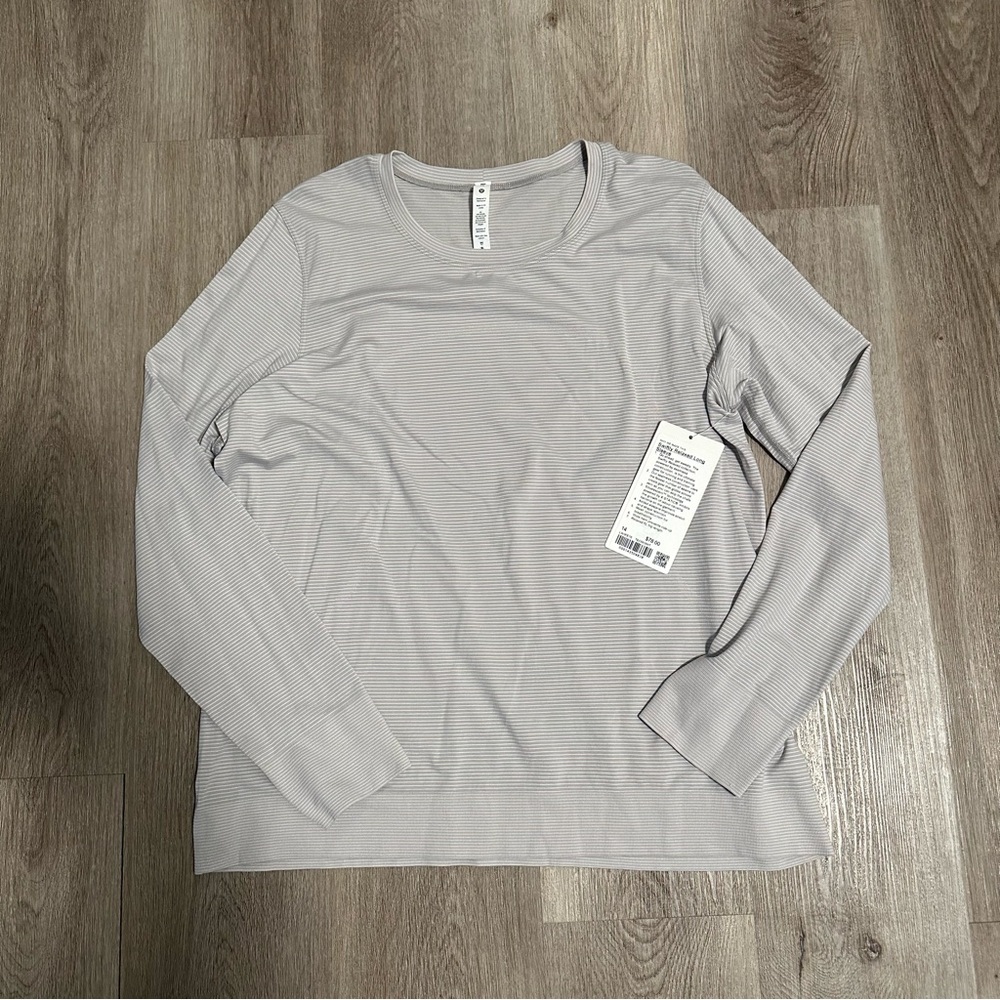NWT Swiftly Relaxed Long-Sleeve Shirt Hip Length - Size 14